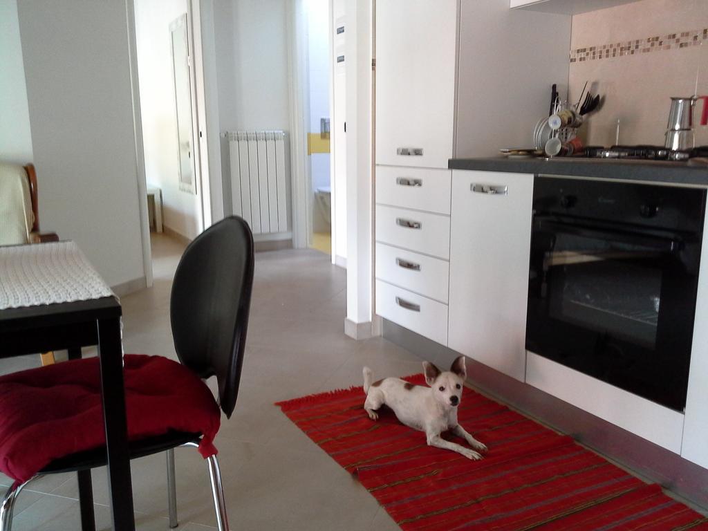 Casa Vacanze The Flea'S Home Fondi Ruang foto